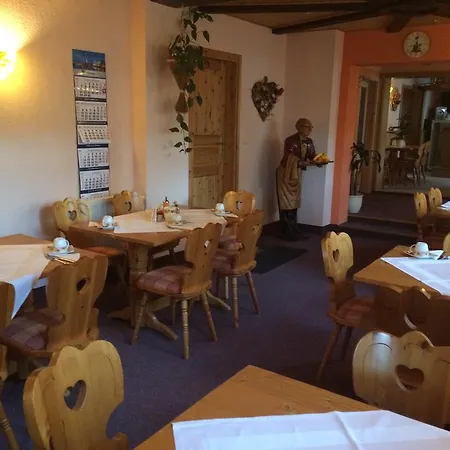 Πανσιόν Zum Bauernstuebl 3*