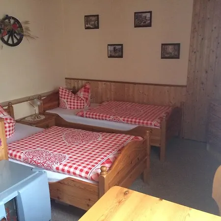 Πανσιόν Zum Bauernstuebl 3*
