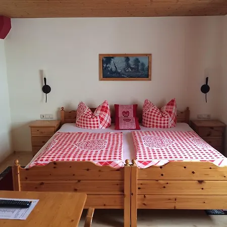 Zum Bauernstübl Gasthof 3*