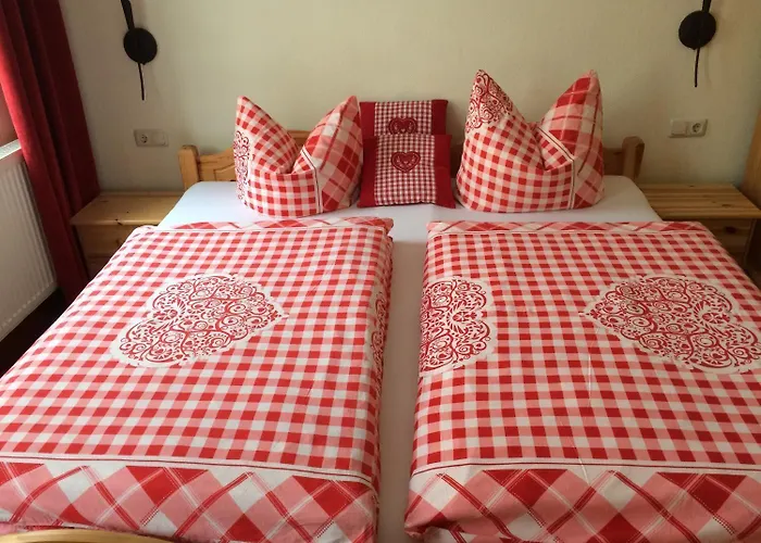 Πανσιόν Zum Bauernstuebl 3*