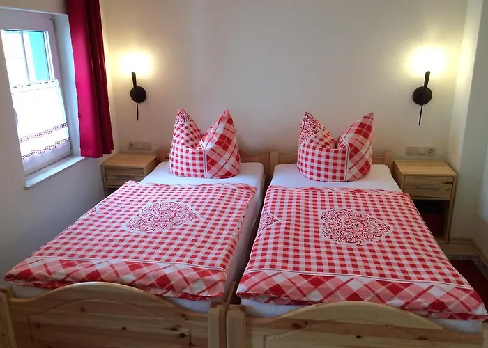 Zum Bauernstuebl Gæstehus 3*