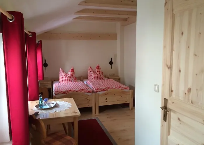 Πανσιόν Zum Bauernstuebl